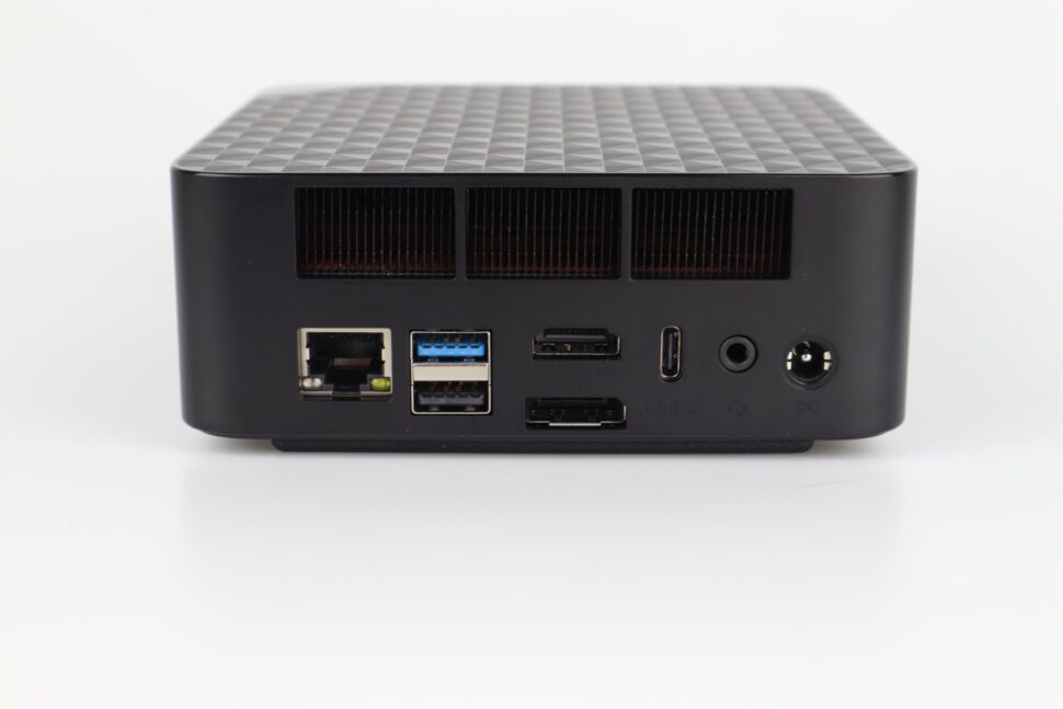 Beelink SER6 Max Mini PC Anschluesse 2