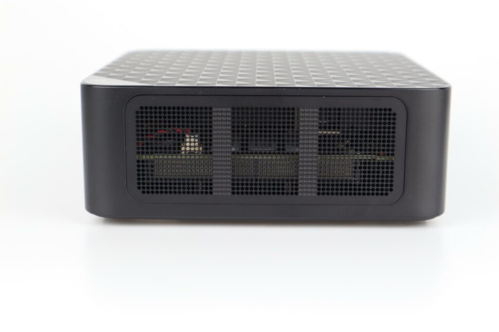 Beelink SER6 Max Mini PC Oeffnungen 1