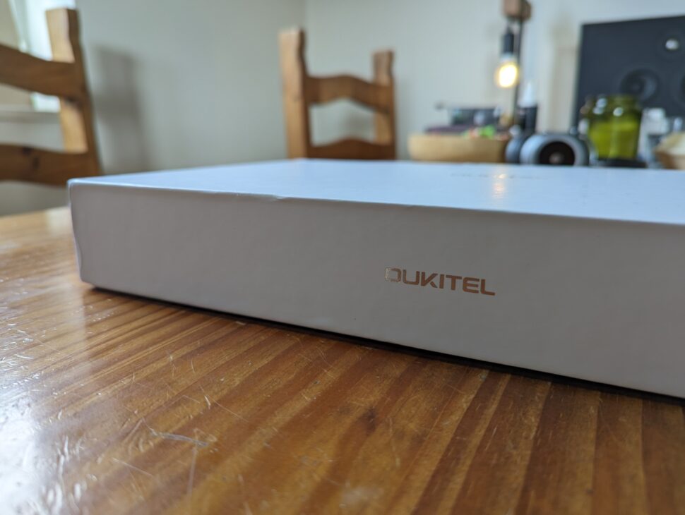 Oukitel RT8 Unboxing 1