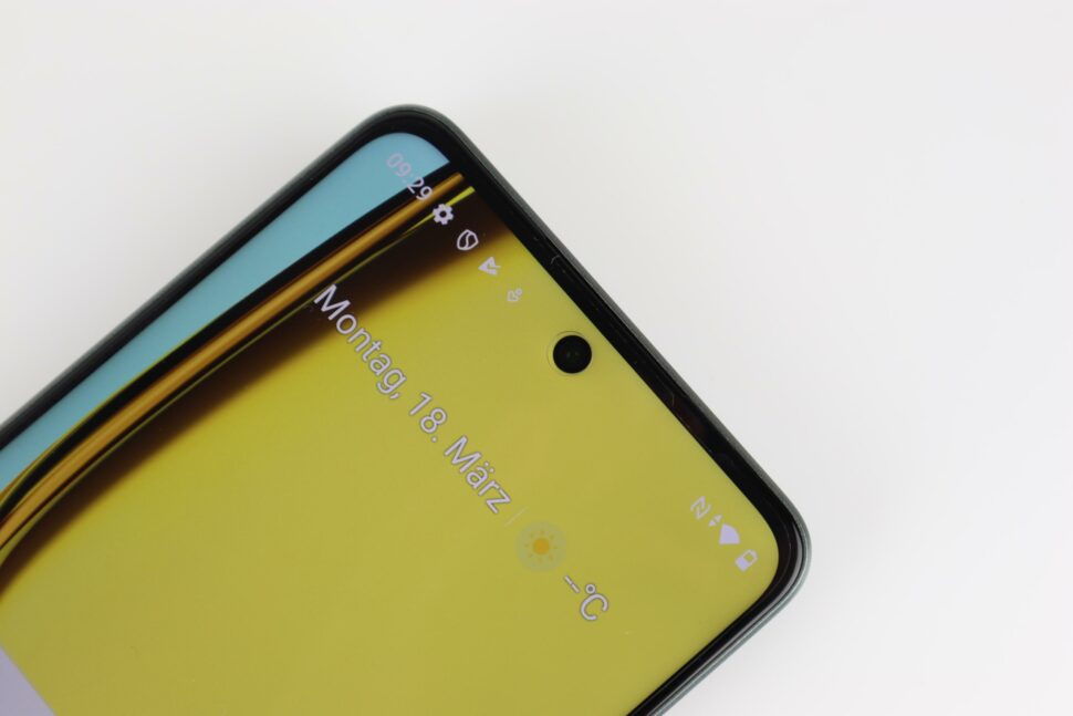 Realme C67 Display Raender 2