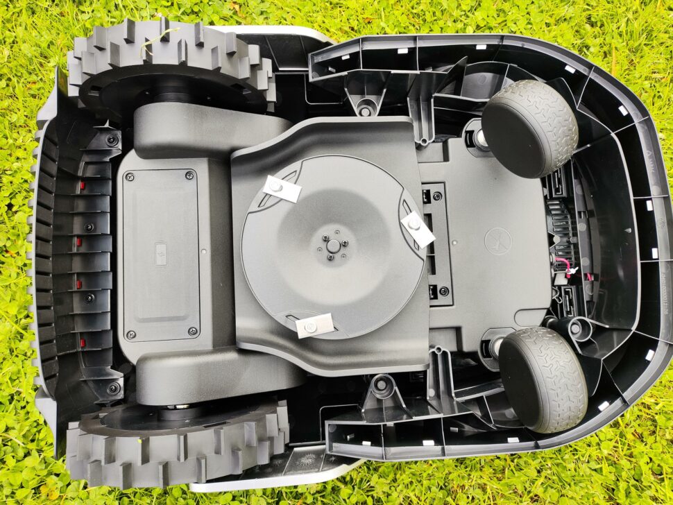 Dreame Roboticmower A1 Unterseite 1