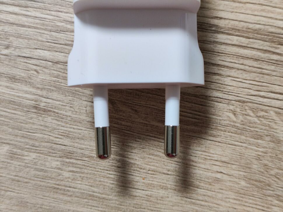 Xiaomi 65W GaN Ladegeraet schiefe Stecker 2