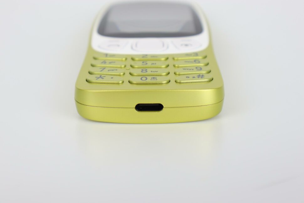 Nokia 3210 Anschluesse USB C 1