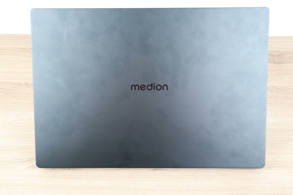 Medion S10 OLED Design Verarbeitung 5