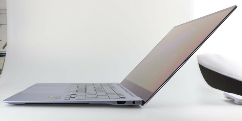 Samsung Galaxy Book 4 Edge Test Oeffnungwinkel