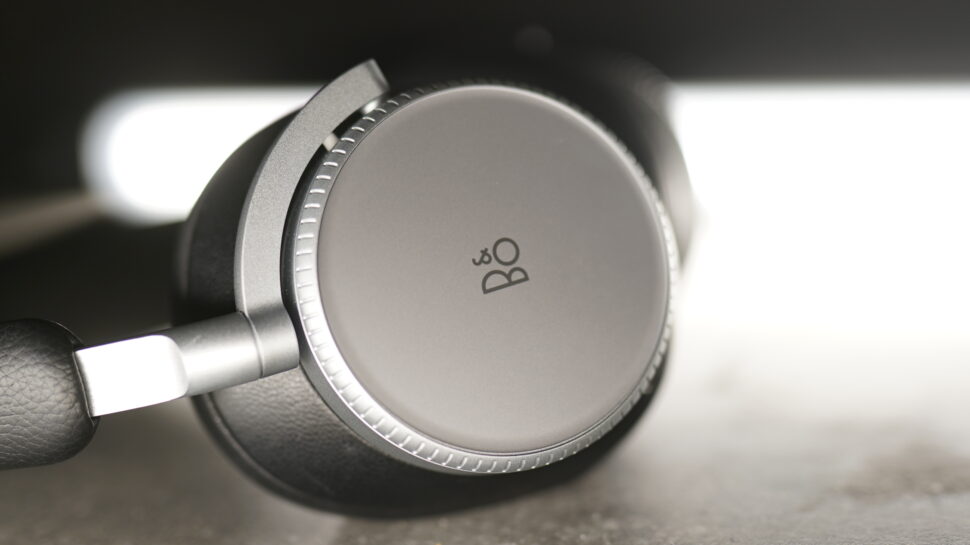 Bang Olufsen Beoplay H100 Banner 10