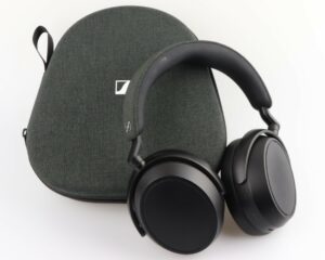 Sennheiser Momentum 4 Test Case