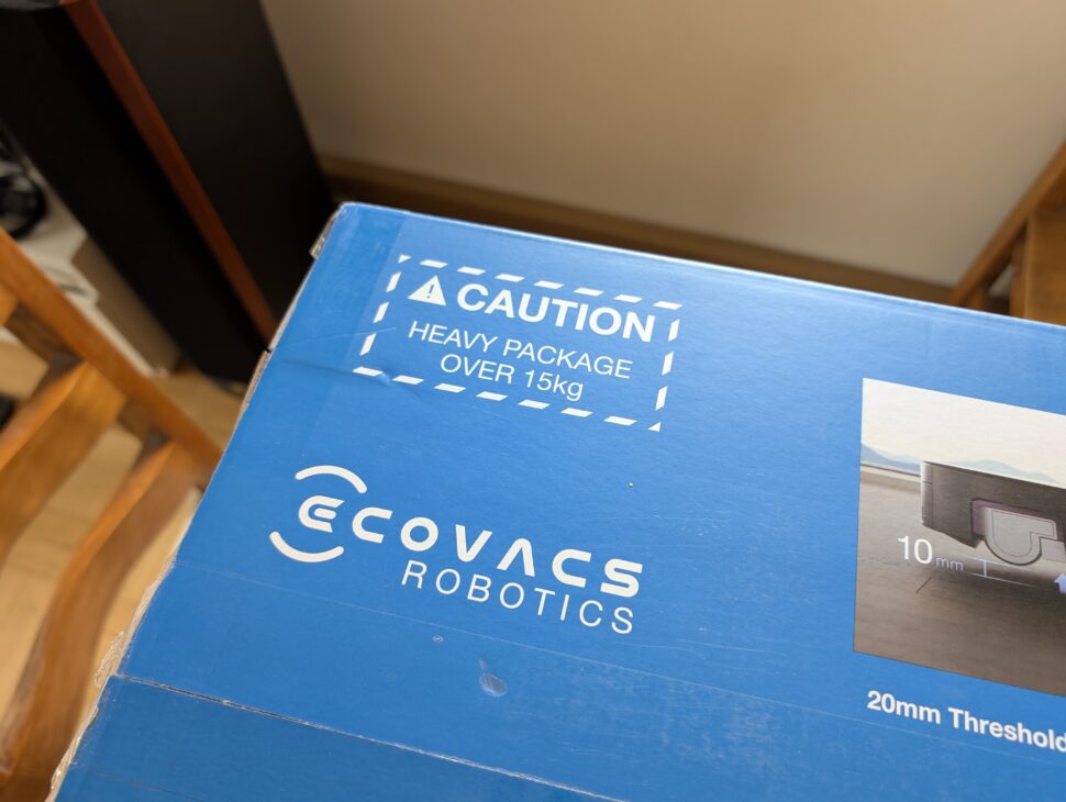 Ecovacs Deebot X8 Pro Omni Unboxing 3