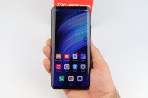 Nubia Z20 Hand 1